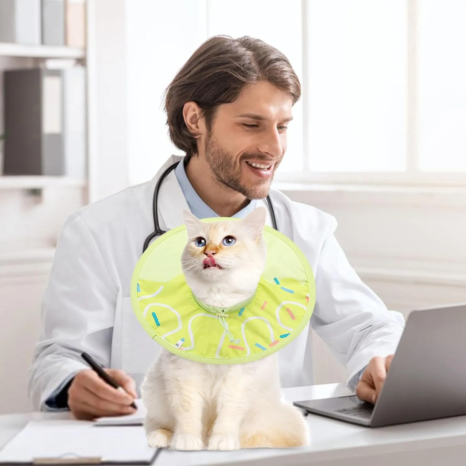 Coppthinktu Cat Cone Collar Soft, Cue Cat Recovery Collar After Surgery Waterproof Neck Cone, Lightweight Kitten Cone Elizabethan Collar for Cats Puppy Anti Licking Wounds (Green,M)