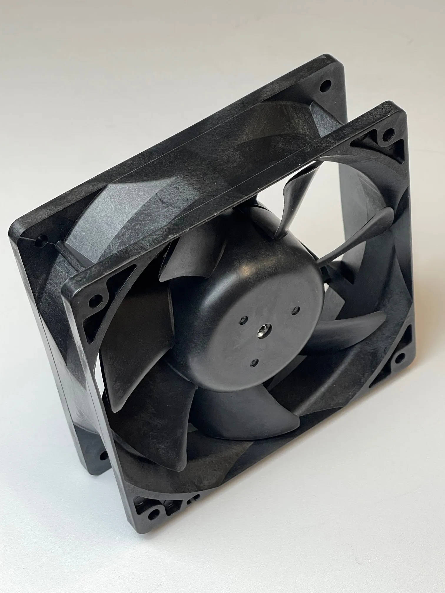 Panaflo NMBT MAT Matsushita FBA12G12L 120MM Sleeper PC Cooling Fan