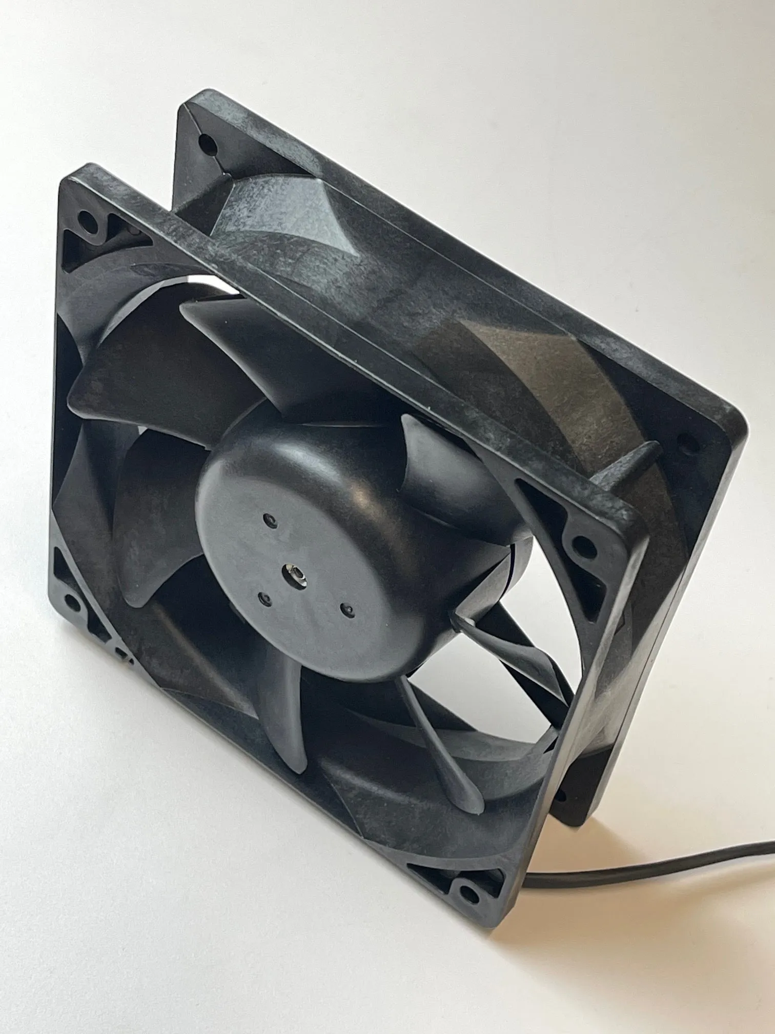Panaflo NMBT MAT Matsushita FBA12G12L 120MM Sleeper PC Cooling Fan